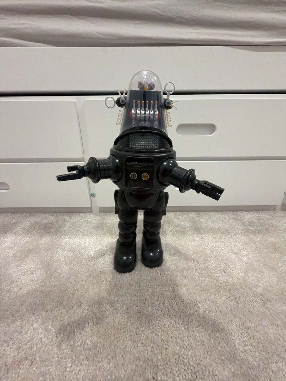 Turner Entertainment Forbidden Planet Robby the Robot Black 14 Inch